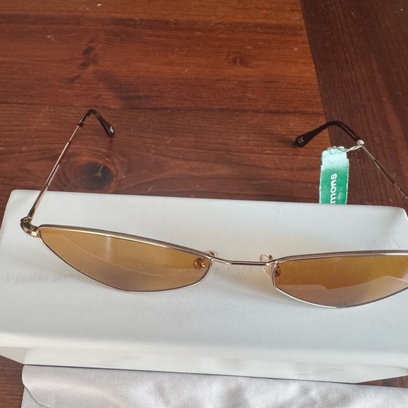 ANDY WOLF Sunglasses with Gold Frame and Brown Lenses - Picture 3 of 15